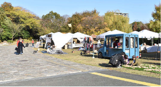 イベント 照葉リリリ市開催の様子